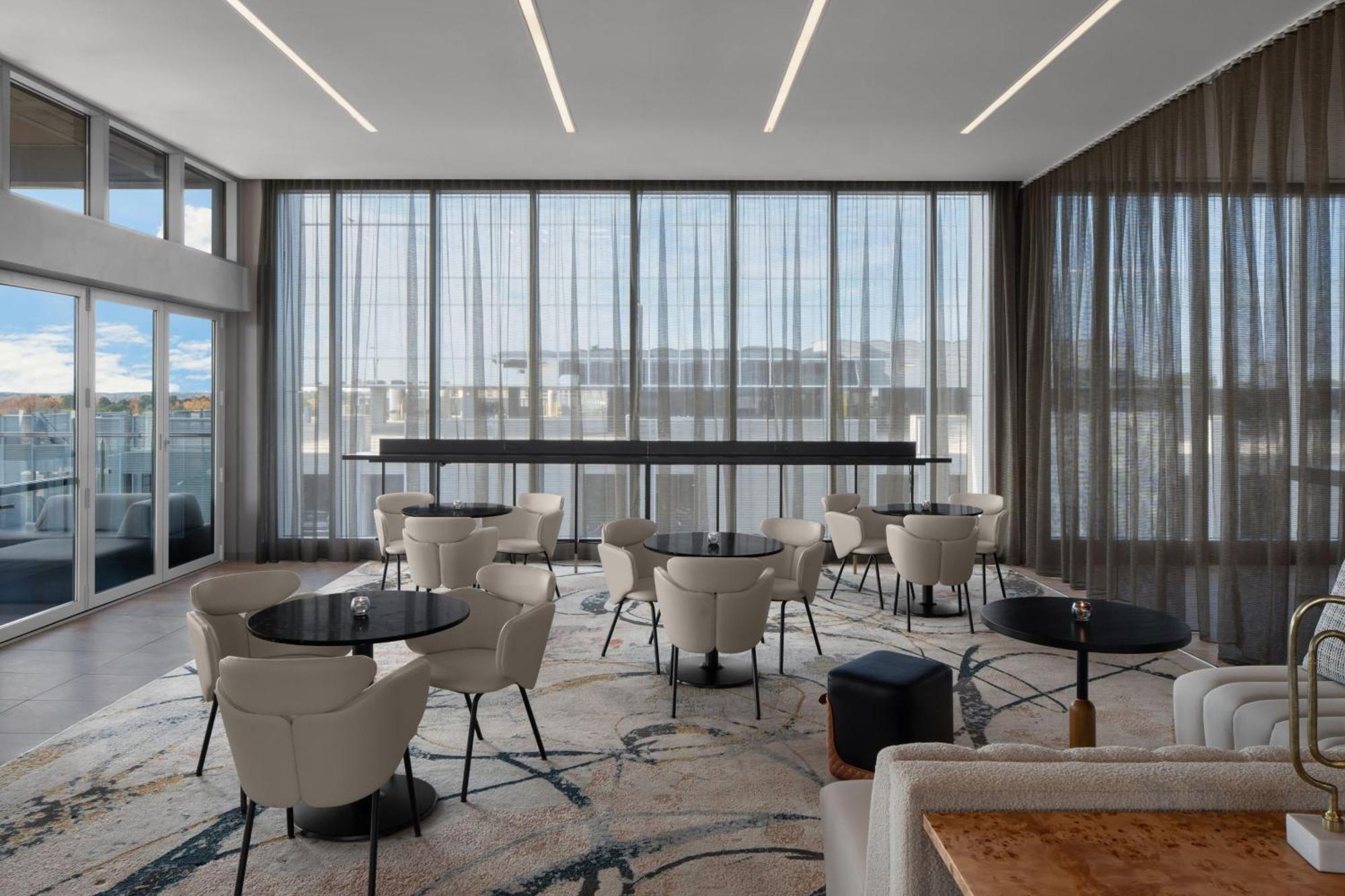 Ac Hotel By Marriott Raleigh North Hills מראה חיצוני תמונה